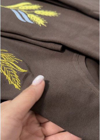 Коричневая женская футболка-вышиванка трендовом шоколадном цвете узор украинская символика прямой стрейч кулир (354788241)