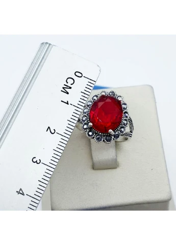 Каблучка срібна з корундом та марказитом 19 3,98 г No Brand (370142589)