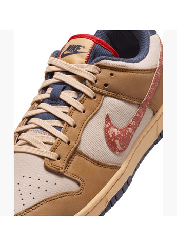 Коричневые демисезонные мужские кроссовки dunk low retro se коричневый Nike