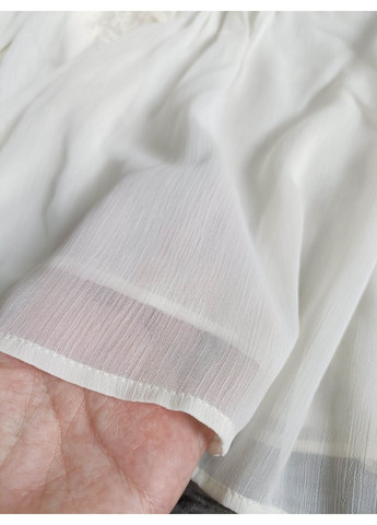 Біла блуза з воланами та мереживом Zara