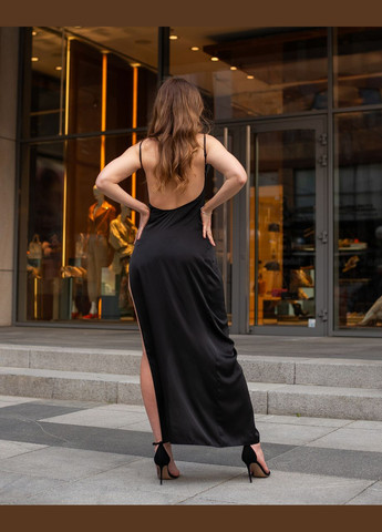 Чорна жіноча довга шовкова сукня з відкритою спиною та розрізом на нозі чорна Maybel