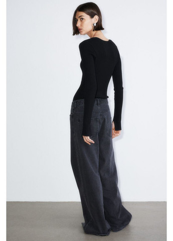 Черный демисезонный облегающий женский черный свитер-топ из мягкой ребристой вязки с вырезом сердце, размер s H&M