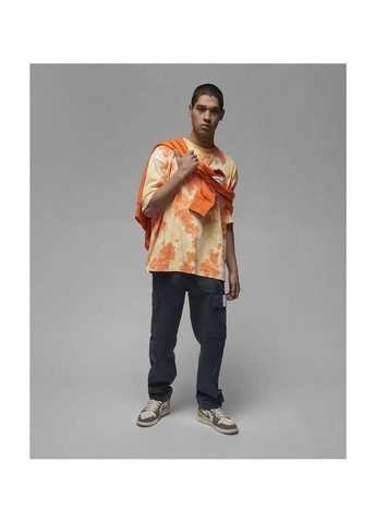 Помаранчева футболка чоловіча essentials mens oversized graphic t-shirt orange/beige Air Jordan