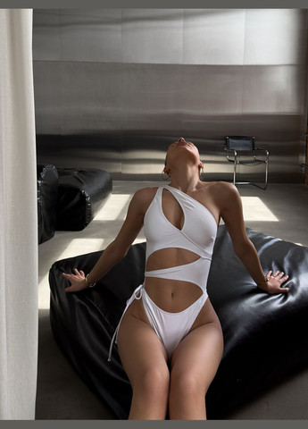 Білий літній білий асиметричний суцільний купальник суцільний Ghazel