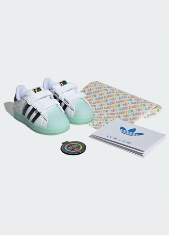 Белые всесезонные кроссовки superstar led lights comfort closure kids adidas