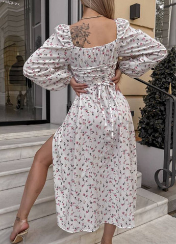 Молочна повсякденний сукня міді у квітковий принт з відкритими плечима Tik-Tak з квітковим принтом