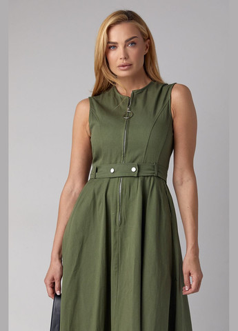 Оливковое (хаки) кэжуал платье макси с молнией и асимметричным подолом 242407 Lurex однотонное