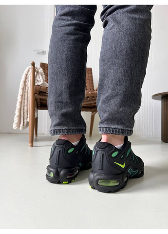 Серые демисезонные кроссовки мужские nike nk air max tn plus drift black green найк аир макс тн плюс No Brand