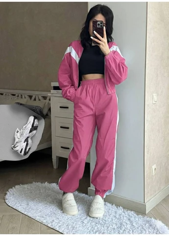 Жіночий спортивний костюм No Brand (380437537)
