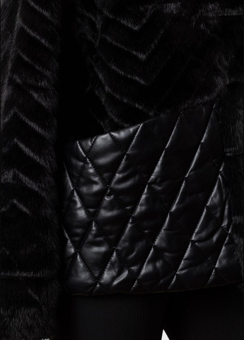 Чорний зимній Пуховик Maria Terra