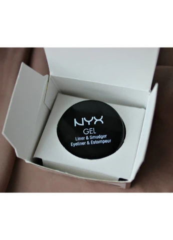 Гелева підводка Gel Liner and Smudger (3 г) Scarlette - Dark Brown (GLAS05) NYX Professional Makeup (279364052)