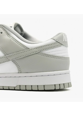 Бежеві кросівки  dunk low retro Nike
