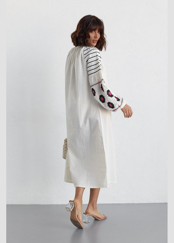 Молочный зимний женское вышитое платье этника ESQ 3652