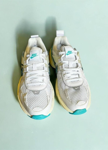 Комбіновані всесезонні кросівки Nike V2K Run