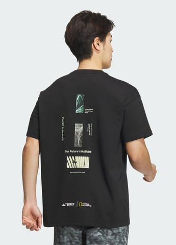 Чорна футболка national geographic aeroready graphic short sleeve adidas