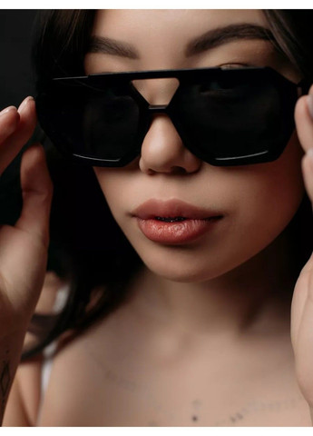 Сонцезахисні окуляри шестигранні Charming чорні No Brand (311604631)