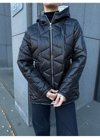 Чорна демісезонна куртка 8125512 стьобана плащівка лаке,силікон 200,з капюшоном на блискавці двосторонній Україна