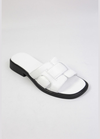 Белые шлепанци Benito