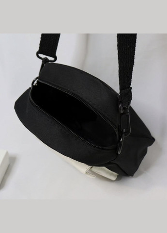 Чорна сумка крос-боді з молочною кишенею містка в корейському стилі невеличка з кавай значками два відділення ретро аніме к-поп No Brand (325877387)