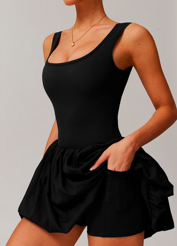 Черное спортивное теннисное платье, платье-комбинезон со вшитыми шортиками, комбинезон с юбкой и шортами Strunka комбинезон-шорты чёрный спортивный