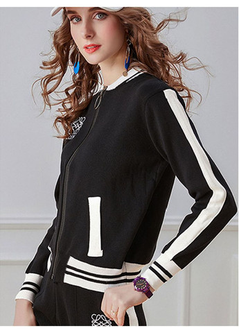 Женский спортивный трикотажный костюм LE-21-2 Белый Number Nine (336214074)