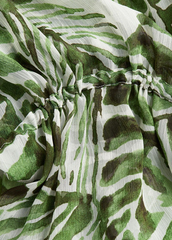 Зеленое пляжное платье H&M с абстрактным узором