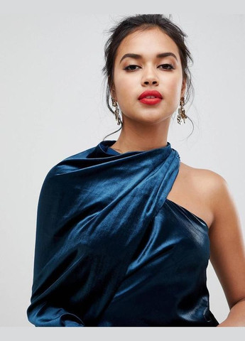 Синее асимметричное бархатное платье меди Asos