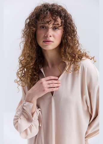Бежевая блуза oversize с рюшами внизу рукавов Arjen