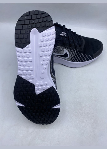 Чорні кросівки run defy Nike
