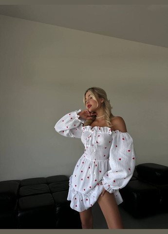 Білий коктейльна, повсякденний, кежуал, джинсова, вечірня сукня жіноча з відкритими плечима Україна сердечка