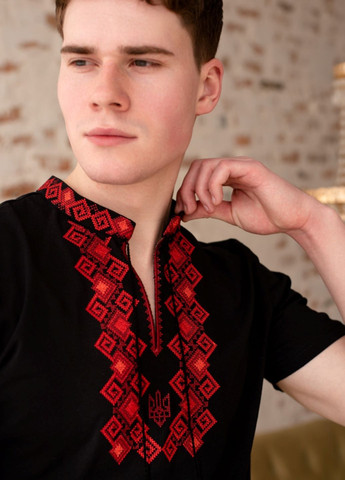 Чорна футболка Vyshyvanka візерунок українська символіка пряма (330828826)