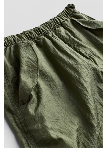 Хаки кэжуал демисезонные прямые брюки H&M