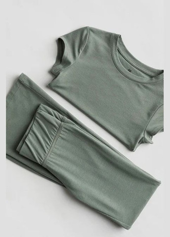 Оливковый (хаки) летний костюм (футболка, штаны) H&M