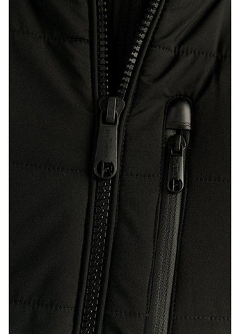 Чорна демісезонна куртка a19-42014-200 Finn Flare