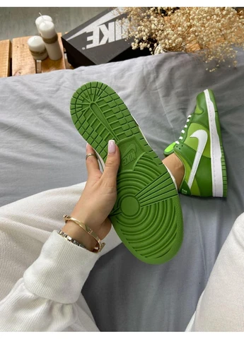 Цветные демисезонные кроссовки мужские nike dunk low chlorophyll найк данк No Brand