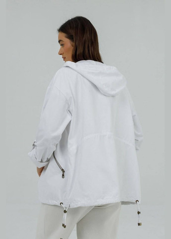 Біла демісезонна куртка Lora