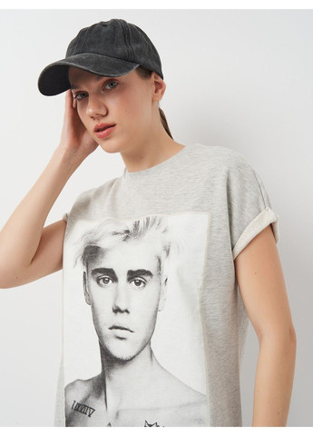 Світло-сіра кежуал сукня H&M з малюнком