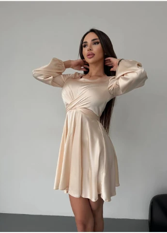 Бежевое шелковое платье мини Fashion