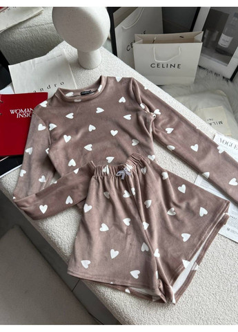 Кавова всесезон жіноча плюшева піжама з велюру: лонгслів + шорти з сердечками лонгслів + шорти MonCher