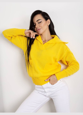 Жіночий светр із двома кишенями жовтого кольору р.42/46 405081 New Trend (285711024)
