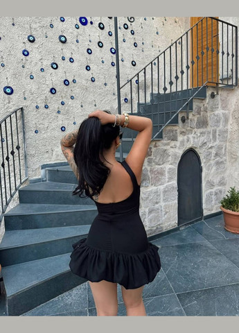 Черное повседневный женское платье-комбинезон с пышной юбкой, с открытой спиной Україна однотонное