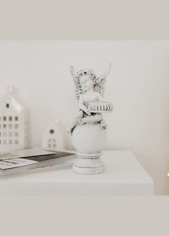 Підсвічник ангел на кулі (свічка зліва) 23*11*11 см (СП5263 сірий) Гранд Презент (282743535)