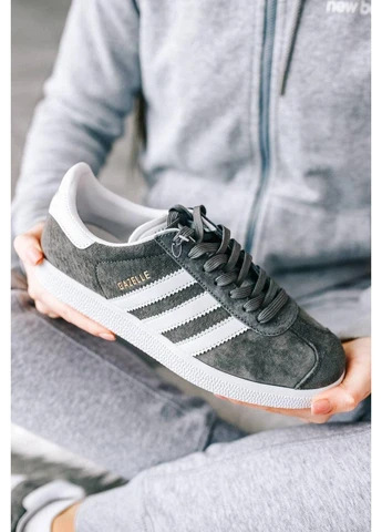 Черные демисезонные кроссовки мужские adidas gazelle dark grey адидас газель черные No Brand