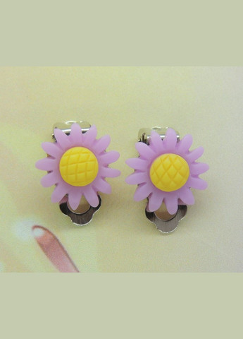 Сережки кліпси дитячі для вух без пробивання квітка Рожева Маргаритка Liresmina Jewelry (289533637)