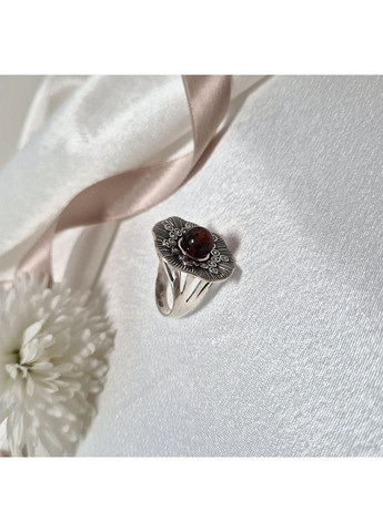 Срібна каблучка з Бурштином 18.5 розмір срібло 925 проби чорнене 935к 7.64г Nobrand (366870943)