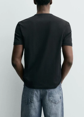 Чорна футболка Zara