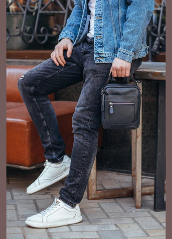 Шкіряна чоловіча чорна сумка через плече Tiding Bag (302391029)