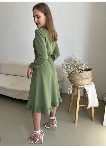 Оливкова сукня міді на запах оливкового кольору 34472 на запах No Brand однотонна