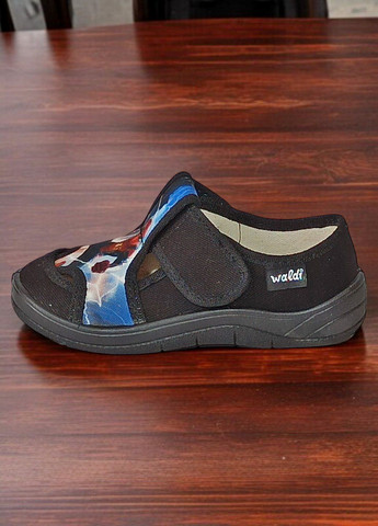 Черные ортопедические тапочки на липучке для мальчика сменная обувь в садик Waldi