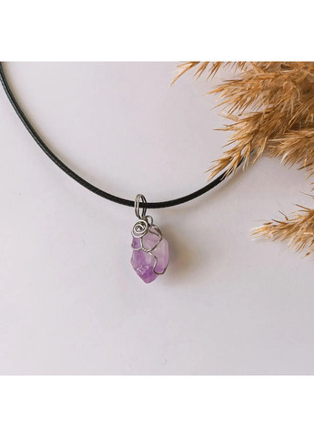 натуральный камень Аметист в оплетке (ассорти) 25мм+- на шнуре L-45-50см No Brand Кулон (352505837)